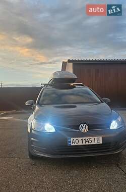 Універсал Volkswagen Golf 2016 в Виноградові