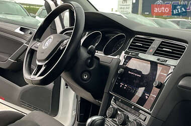 Универсал Volkswagen Golf 2020 в 
