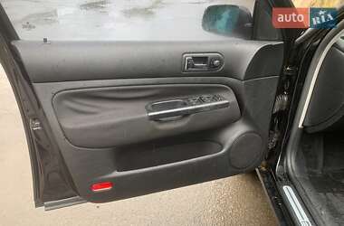 Хетчбек Volkswagen Golf 2000 в 