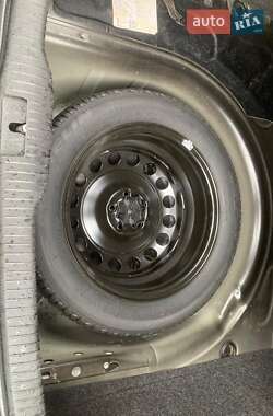 Хетчбек Volkswagen Golf 2000 в 