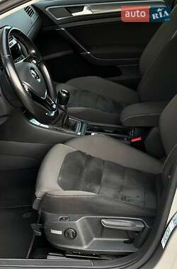 Універсал Volkswagen Golf 2019 в 