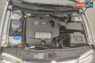 Универсал Volkswagen Golf 2003 в 