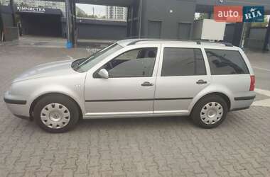 Универсал Volkswagen Golf 2003 в 