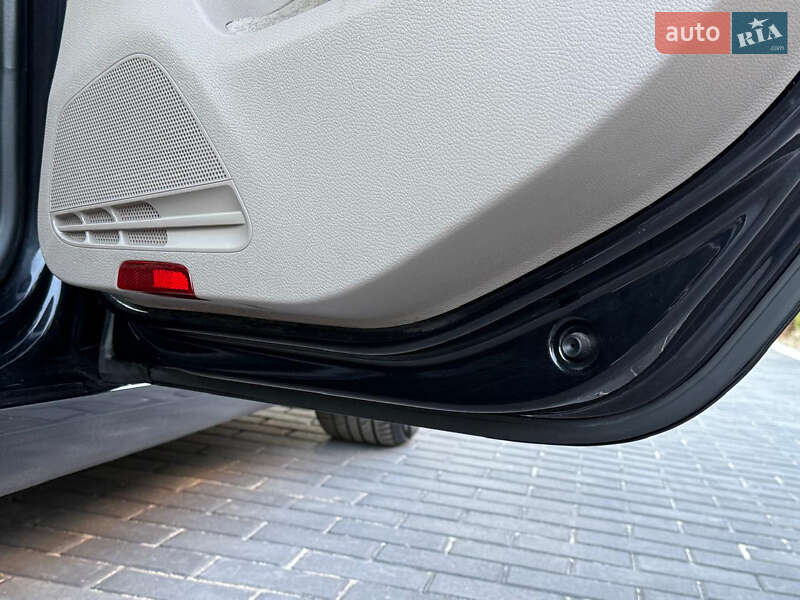 Хетчбек Volkswagen Golf 2010 в Вінниці