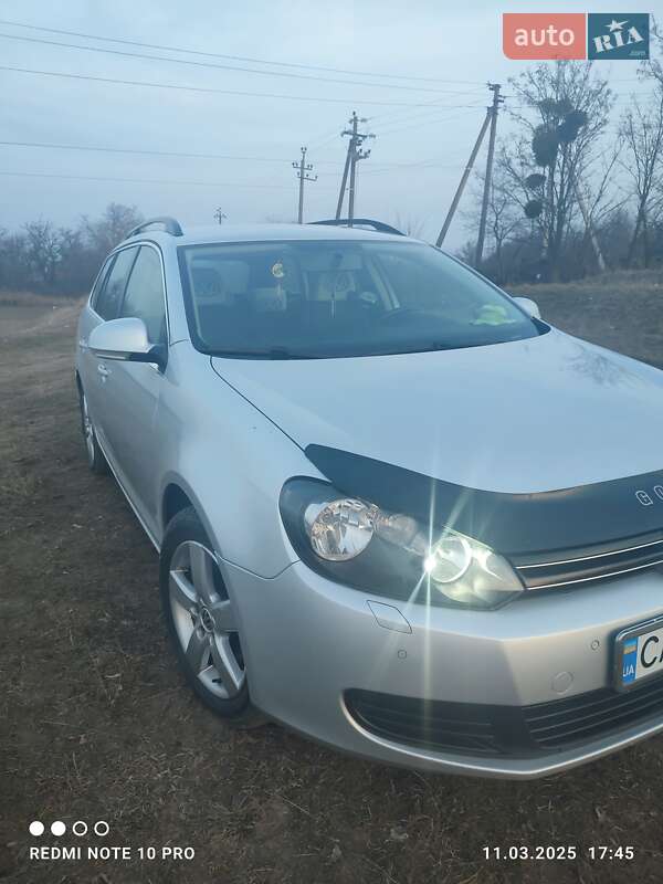 Універсал Volkswagen Golf 2010 в Новоархангельську