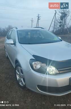 Универсал Volkswagen Golf 2010 в 