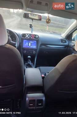 Универсал Volkswagen Golf 2010 в 