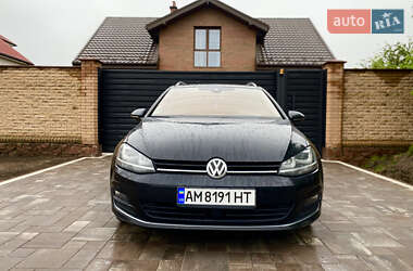 Універсал Volkswagen Golf 2016 в Житомирі