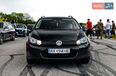 Универсал Volkswagen Golf 2012 в 