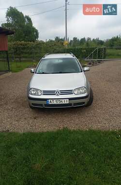 Универсал Volkswagen Golf 2001 в Долине