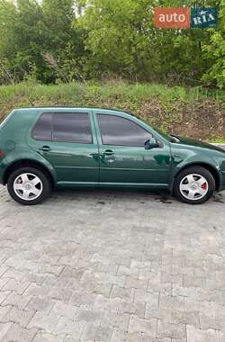 Хетчбек Volkswagen Golf 1998 в 