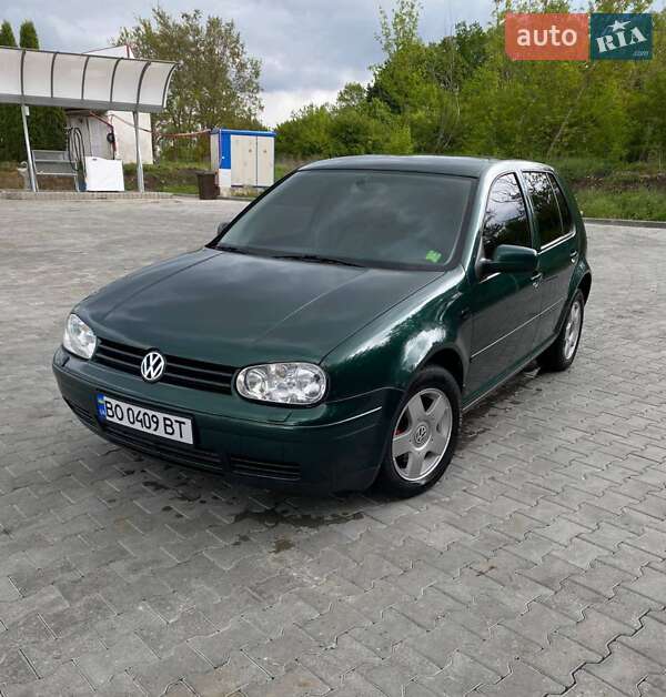 Хетчбек Volkswagen Golf 1998 в 
