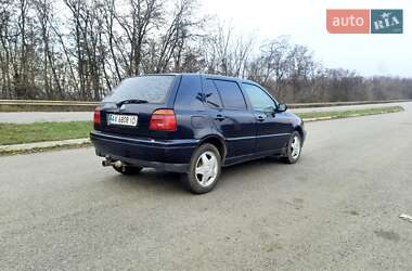 Хетчбек Volkswagen Golf 1995 в 