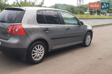 Хэтчбек Volkswagen Golf 2008 в 