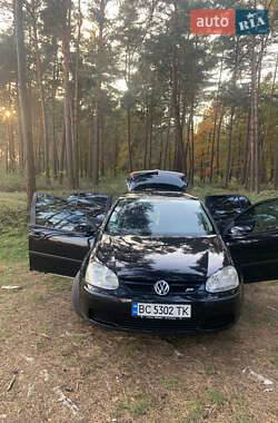 Хетчбек Volkswagen Golf 2004 в Львові
