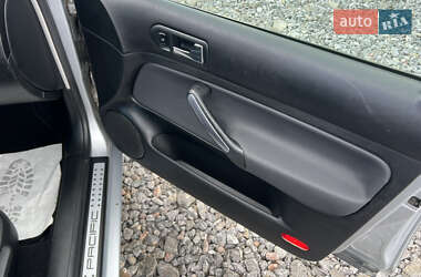 Хэтчбек Volkswagen Golf 2003 в 