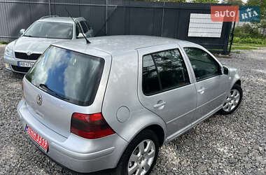 Хэтчбек Volkswagen Golf 2003 в 