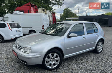 Хэтчбек Volkswagen Golf 2003 в 
