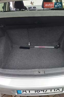 Хэтчбек Volkswagen Golf 2011 в 