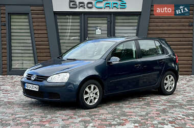 Хэтчбек Volkswagen Golf 2004 в Виннице