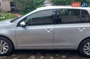 Хэтчбек Volkswagen Golf 2011 в 