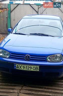 Хэтчбек Volkswagen Golf 1998 в 