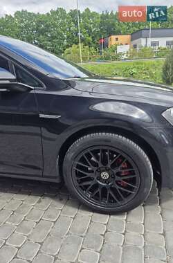 Универсал Volkswagen Golf 2014 в 