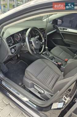 Универсал Volkswagen Golf 2014 в 