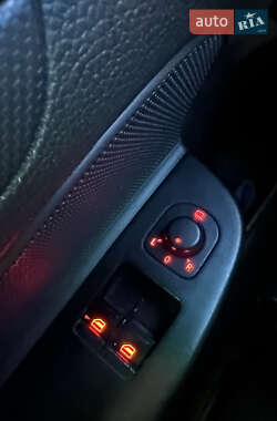 Хэтчбек Volkswagen Golf 2006 в 