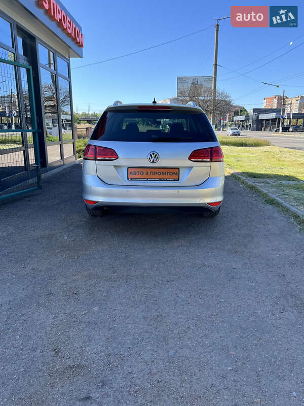 Универсал Volkswagen Golf 2015 в Кропивницком