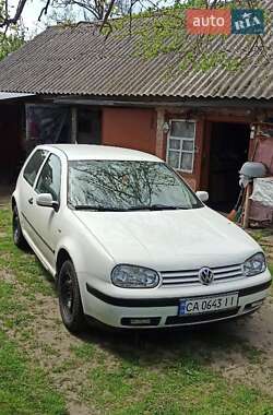Хэтчбек Volkswagen Golf 2000 в Черкассах