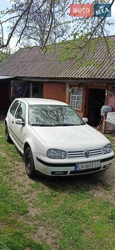 Volkswagen Golf 2000