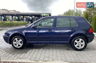 Хэтчбек Volkswagen Golf 2000 в 