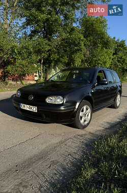 Универсал Volkswagen Golf 2000 в 