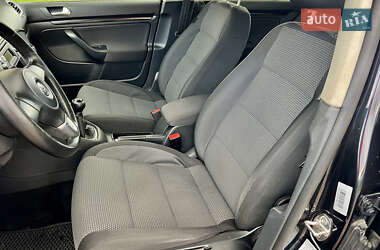 Універсал Volkswagen Golf 2011 в 