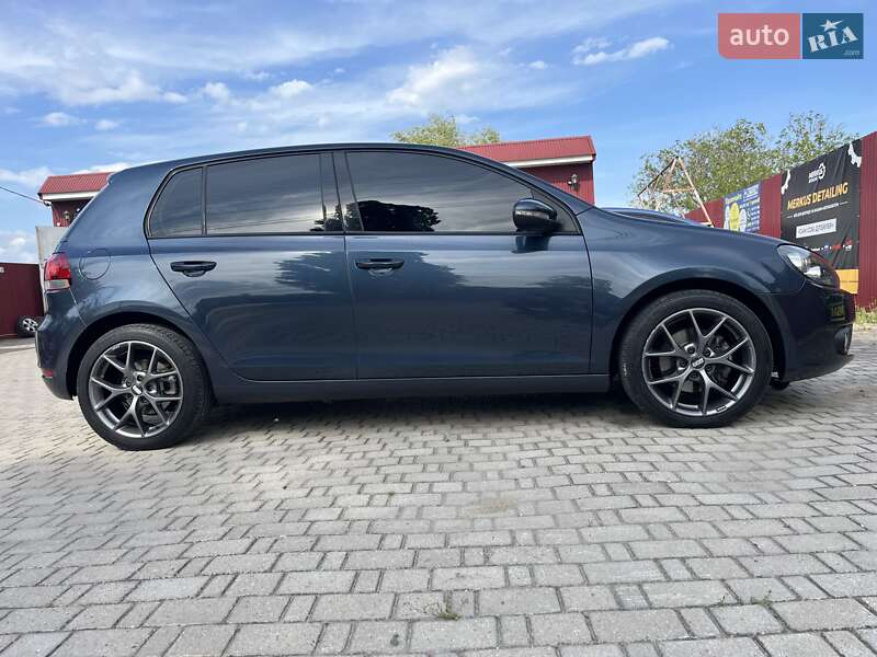 Хэтчбек Volkswagen Golf 2013 в Одессе