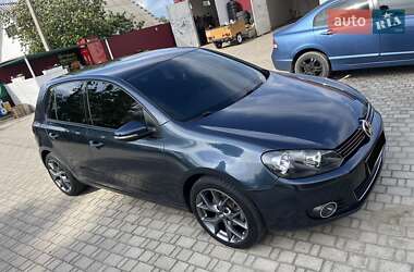 Хэтчбек Volkswagen Golf 2013 в 