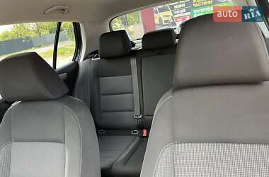Хэтчбек Volkswagen Golf 2013 в 