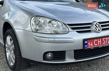 Хэтчбек Volkswagen Golf 2006 в 