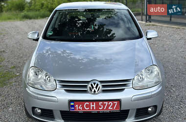 Хэтчбек Volkswagen Golf 2006 в 