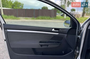 Хэтчбек Volkswagen Golf 2006 в 