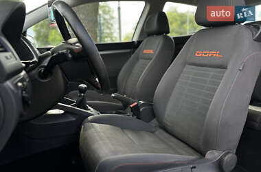 Хэтчбек Volkswagen Golf 2006 в 