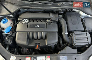 Хэтчбек Volkswagen Golf 2006 в 