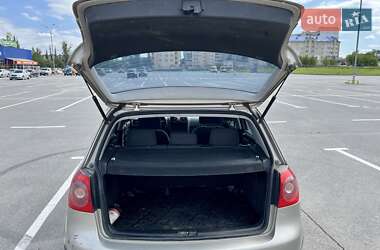 Хэтчбек Volkswagen Golf 2004 в 