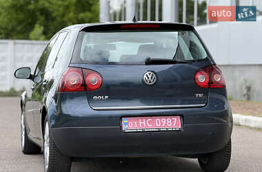 Хэтчбек Volkswagen Golf 2009 в 