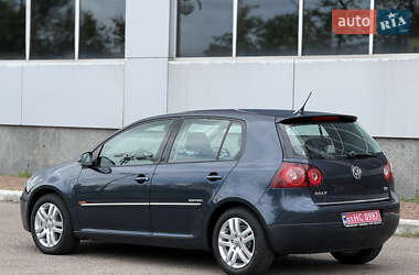 Хэтчбек Volkswagen Golf 2009 в 
