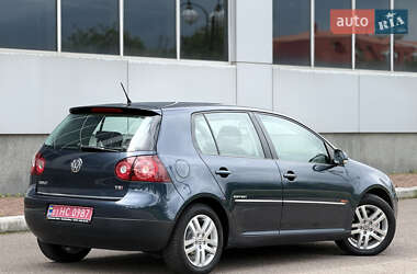 Хэтчбек Volkswagen Golf 2009 в 