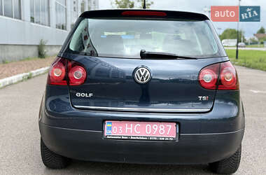 Хэтчбек Volkswagen Golf 2009 в 