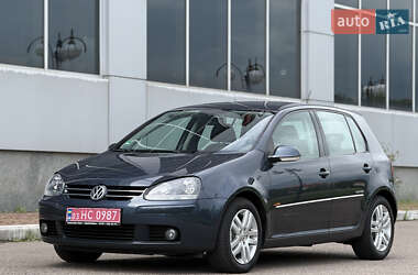 Хэтчбек Volkswagen Golf 2009 в 