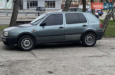 Хэтчбек Volkswagen Golf 1993 в 